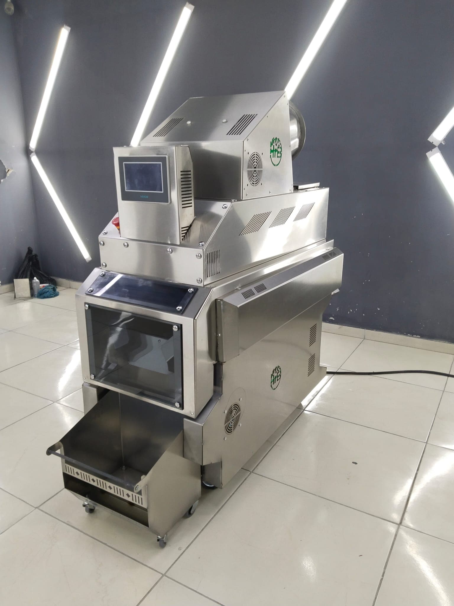HRB Makina workshop — horizontal nut roasting machine